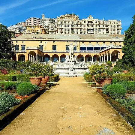 Hotel Altido Band House Di Fronte Al Terminal Traghetti Vr Genoa